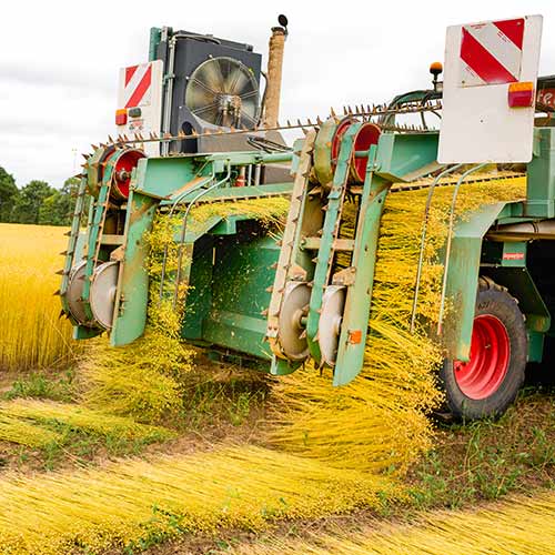 Machine agricole - photo : Aline Dumont / Aline Pictures